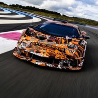 El Lamborghini SCV12 Squadra Corse estira las piernas en pista y presume sus 830 hp