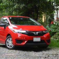 Probamos el Honda Fit más barato. ¿Vale la pena desde su versión básica?