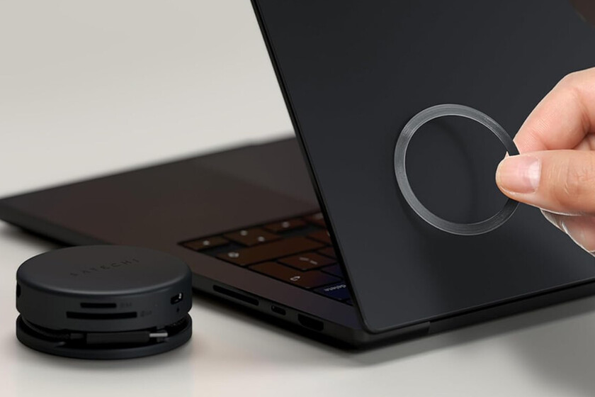El adaptador Satechi OntheGo 7 en 1 ofrece una solución compacta para la conectividad del MacBook Neo