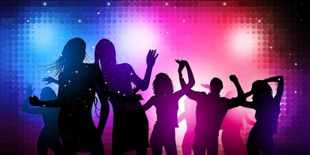 Que varios móviles reproduzcan al mismo tiempo la misma canción es más fácil con Amplify