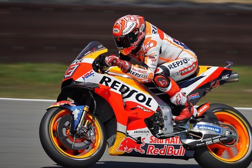 ¡De locos! Marc Márquez lidera el triplete español en la infartante carrera de MotoGP en Assen
