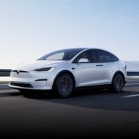 El nuevo Tesla Model X es ahora un poderoso SUV con 1.020 CV que hace el 0-100 km/h en la mitad de tiempo que el Mercedes EQC