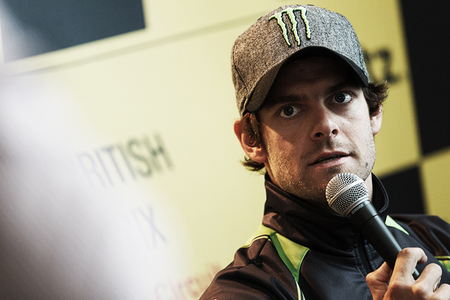Entrevistan a Cal Crutchlow: "Casey es, de lejos, el piloto más rápido del planeta"