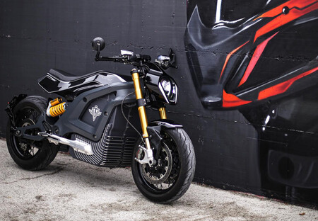 Tazzari EV compra Italian Volt para retomar la abandonada moto eléctrica personalizable con 200 km de autonomía