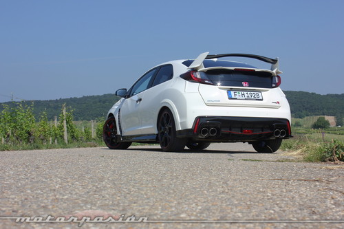 Probamos el Honda Civic Type R... y descubrimos la otra cara de este Jekyll y Hyde