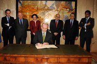 El sector del automóvil firma una tregua y no aplicará la nueva normativa de distribución