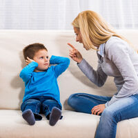 No es tu hijo quien te pone nervioso o te enfada, eres tú: por qué no debemos responsabilizar a los demás de nuestras emociones