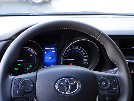 Prueba Toyota Auris Hybrid 2016 Interiores