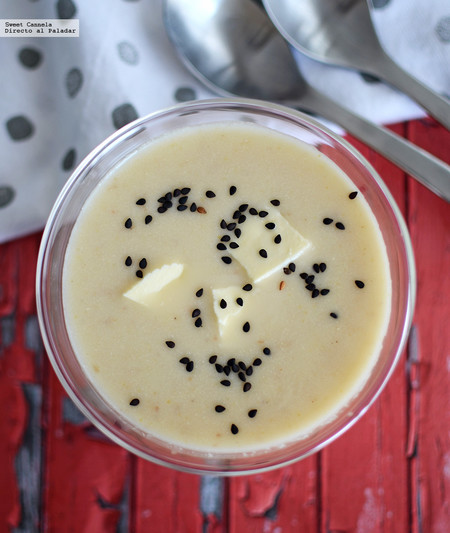 Sopa de endibia y manzana. Receta saludable