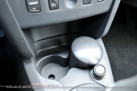Hueco y ceniceros Dacia Sandero