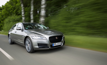 Jaguar XF Mj18 26