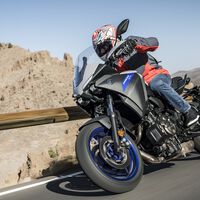 Un estudio dice que cada vez más español quieren comprarse una moto, pero casi nadie tiene dinero para pagarla 