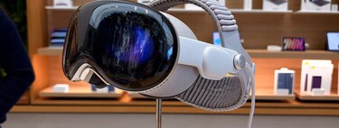 Cada pocos meses alguien anuncia que Apple tira la toalla con la Vision Pro. Apple no parece estar de acuerdo