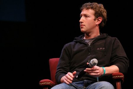La UE pretende endurecer la protección de datos para limitar el negocio de Facebook con la información personal