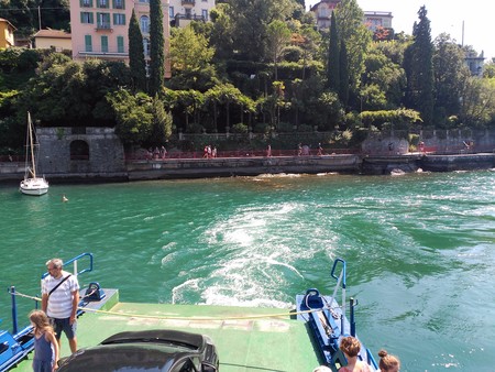 Ferry en Varenna
