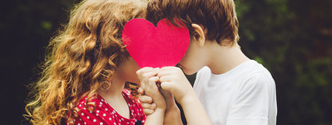 Besos en la boca entre los niños, ¿es normal?