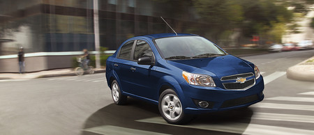¿Sin ABS ni nada? Así se conduce un auto sin asistencias (si tienes Tsuru, Aveo o Chevy, te interesa)
