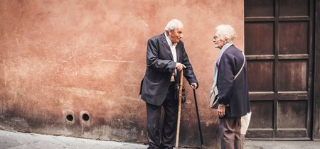 El mayor estudio sobre la ética de los coches autónomos trae malas noticias para los ancianos (e incertidumbre sobre el futuro)