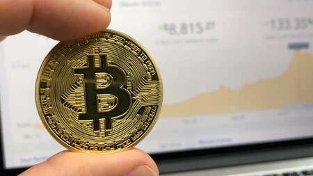 Vender criptomonedas como bitcoin debe declararse ante el SAT y hasta genera ISR del 20% para algunos casos en México, según PRODECON