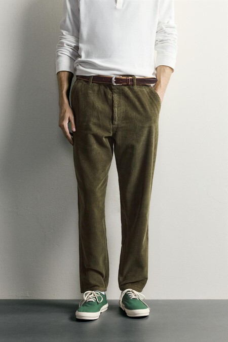 Los Pantalones De Pana Que Llevabas En Los Noventa Vuelven Para Salvar Tus Looks De Otono De Inspiracion Britanica