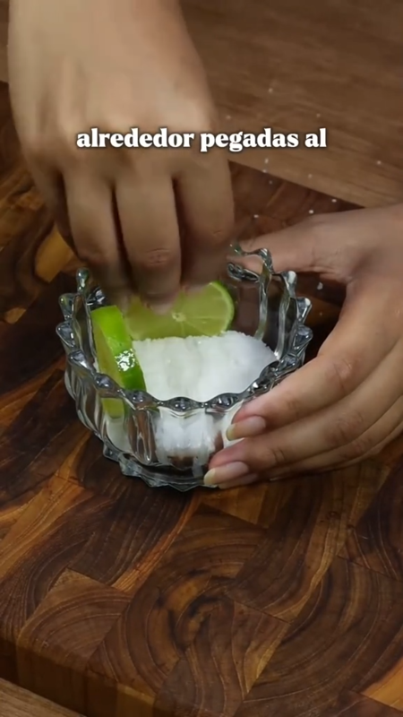 Vela anti mosquitos