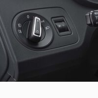 Nadie suele tocar la ruleta que hay junto al mando de luces, pero es tremendamente importante en la iluminación del coche