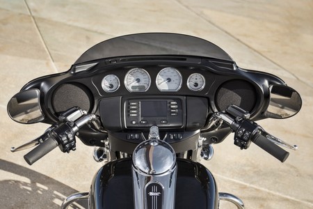 Harley Davidson Street Glide 2018 014