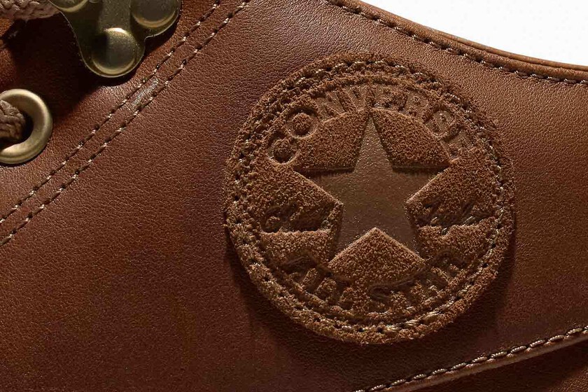 Lucen como unas botas de ski, pero en realidad son las Converse color canela diseñadas por Tyler, The Creator más robustas y versátiles para el invierno