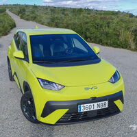 Probamos el BYD Dolphin Surf, el eléctrico chino más barato que un Renault 5 me ha convencido por sus 227 km reales de autonomía y su comportamiento de GTI