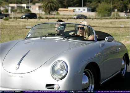 Britney Spears 'estrena' un Porsche 356A Speedster