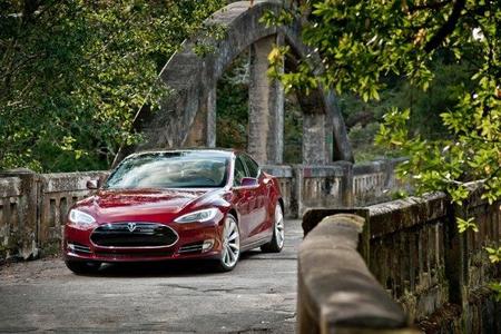 model-s-signature-red.jpg