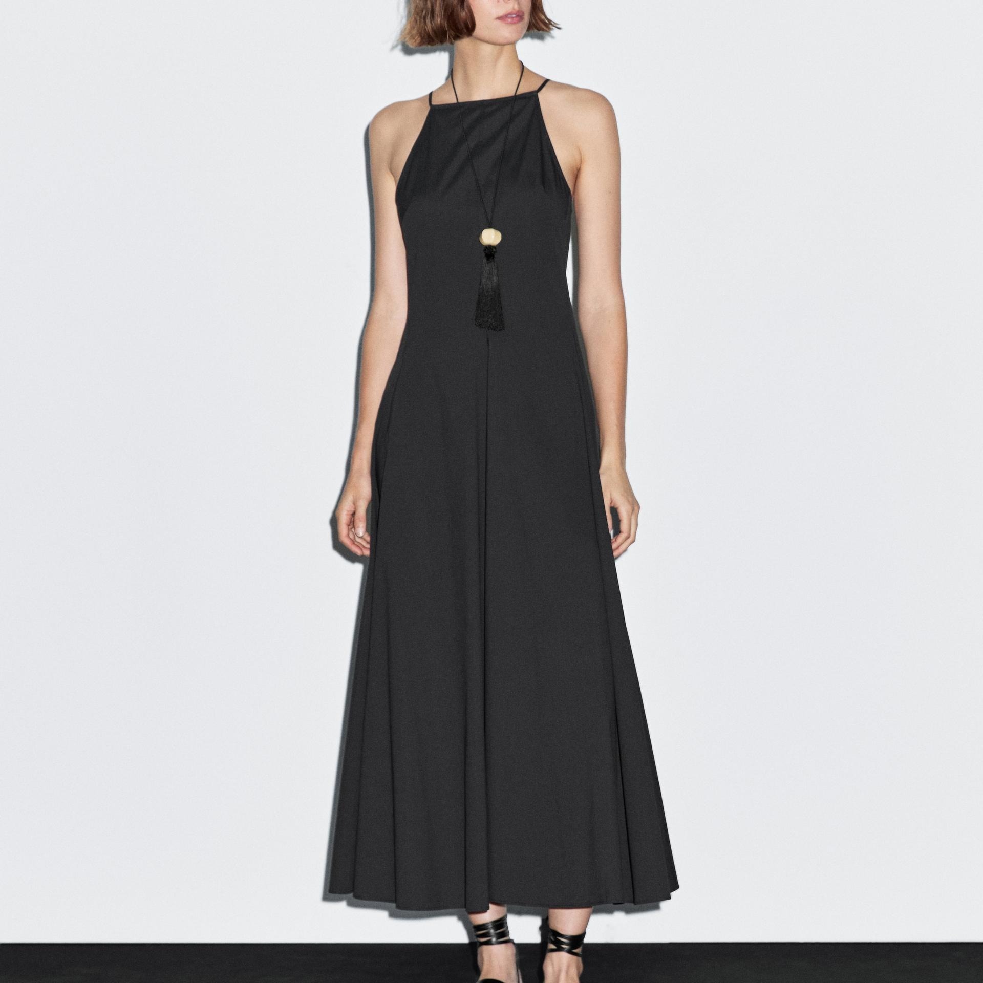 Vestido largo halter vuelo

