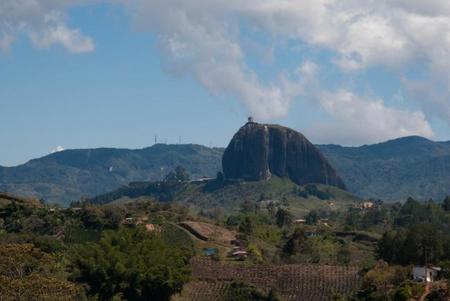 Colombia: La Piedra del Peñol y el embalse de Guatapé 