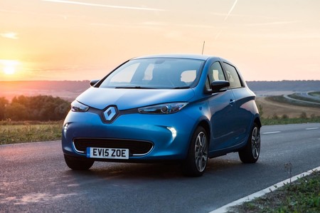 Las ventas de eléctricos siguen creciendo en Europa con el Renault ZOE y el Mitsubishi Outlander PHEV en cabeza