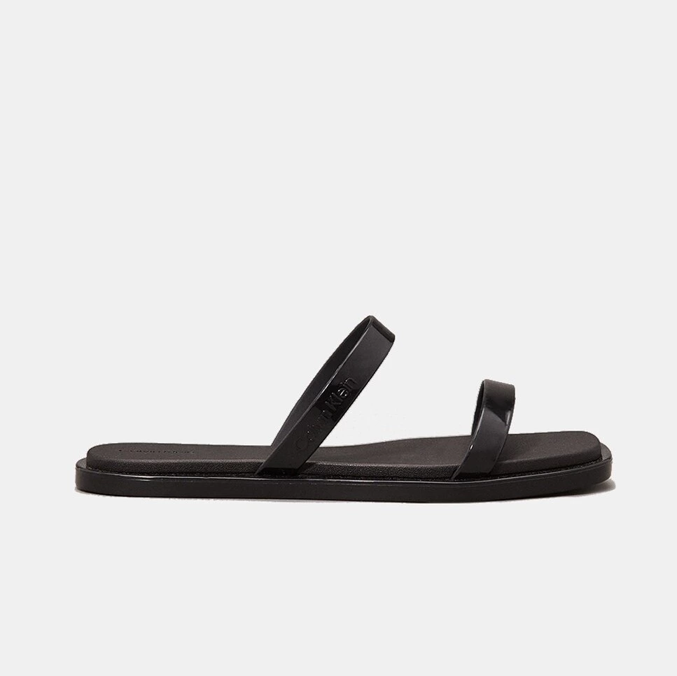 Sandalias planas de mujer con tiras

