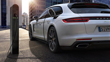 Más del 60 % de los Porsche Panamera vendidos son híbridos. Sí, el futuro es eléctrico