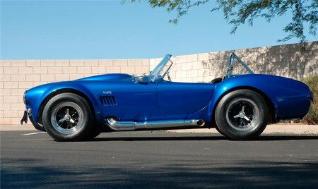 El único Shelby Cobra 427 Super Snake que queda vivo se ha subastado por 5,5 millones de dólares