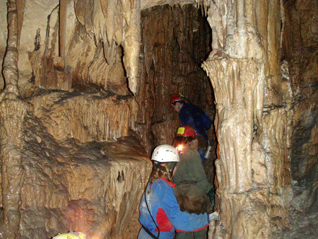 Espeleoturismo en la Cueva del Puerto
