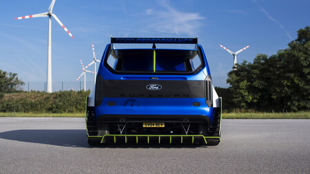 Ford Supervan 10