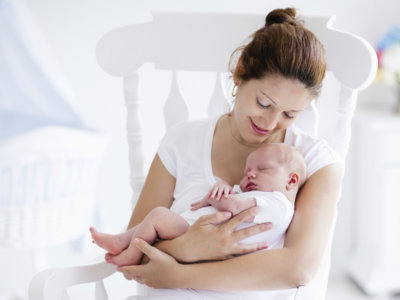 Lactancia y vida social: claves para la época de bodas, bautizos y comuniones 