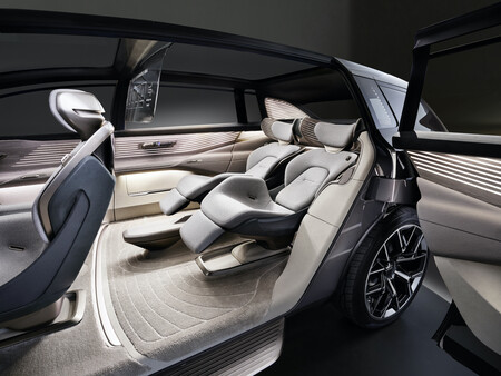 Audi Urbansphere Concept11