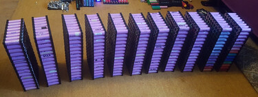 "Empecé a coleccionar y ya tengo más de 1.000". Suministra energía a su casa desde 2016 gracias a baterías de ordenadores portátiles 