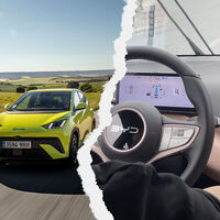 China ha cerrado carreteras y ha lanzado a 36 coches contra 15 obstáculos. Objetivo: saber si sus fabricantes mienten