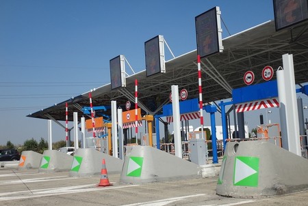 Las nueve autopistas de peaje rescatadas serán gratuitas desde medianoche hasta las seis de la mañana