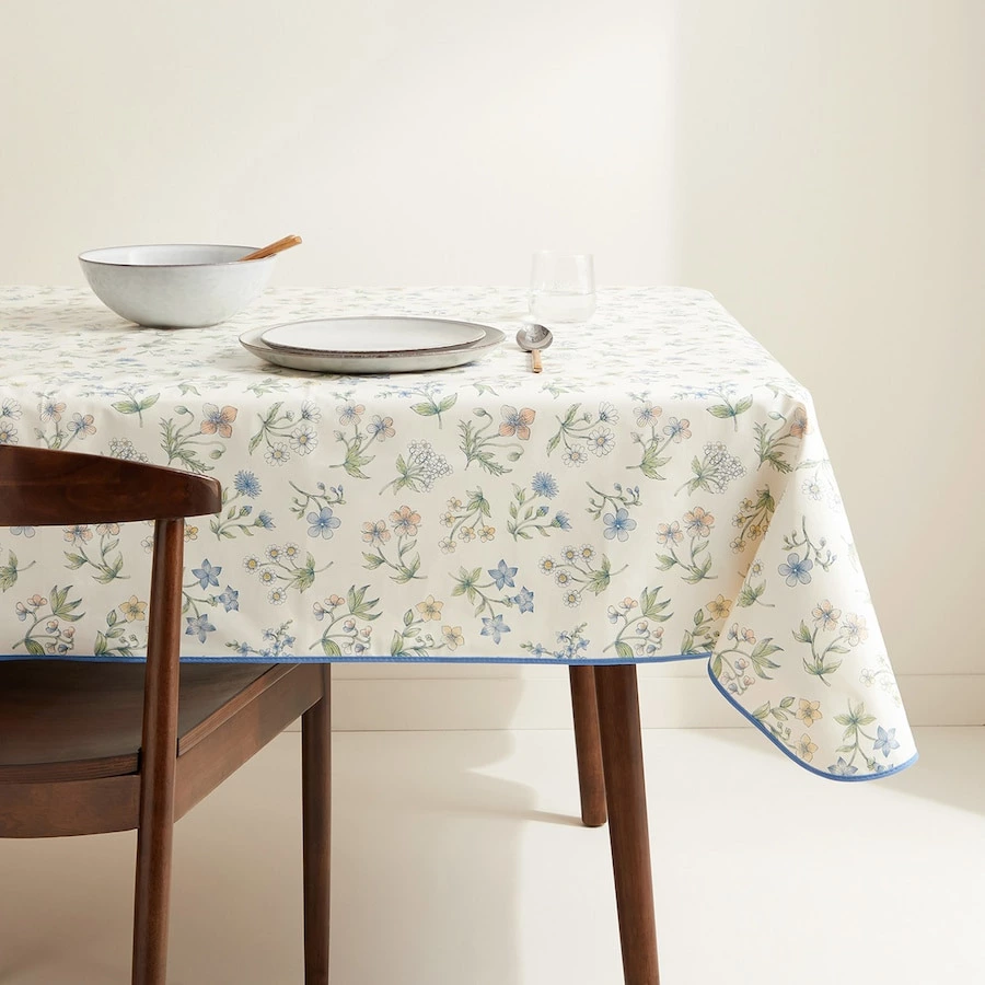 Mantel antimanchas PVC Maura Basics El Corte Inglés.