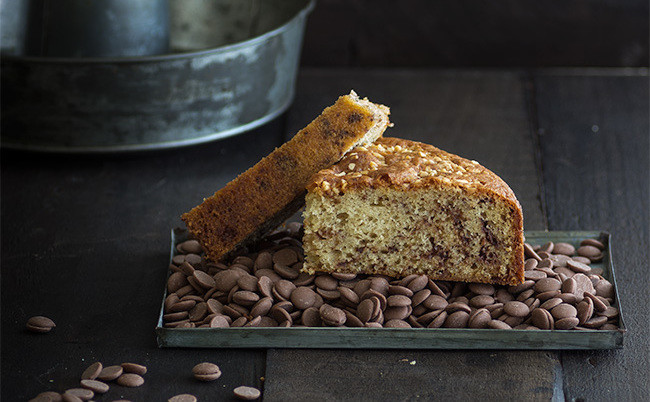 Bizcocho de chocolate con leche y almendras: receta