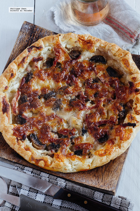 Tarta de champiñones y tocino. Receta de tartas saladas