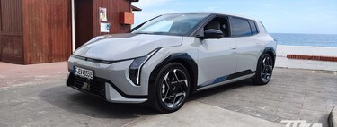 Probamos el Kia EV4: un coche eléctrico que se atreve a ser diferente, redondo para el día a día y con más de 600 km de autonomía