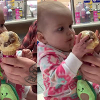 La adorable reacción de una bebé al probar helado por primera vez se vuelve viral