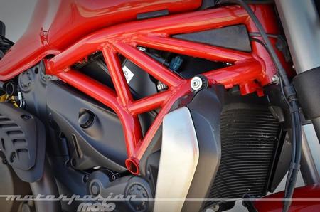 ducati_monster_1200_1280_038.jpg